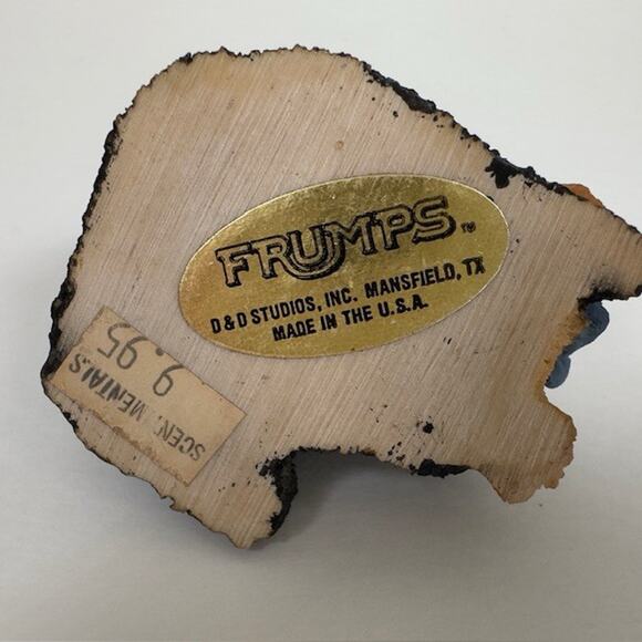 D&D Studios Frumps Cat w/Bowtie Figurine Resin Black & Tan Kitten 1990s Vintage - Picture 2 of 10